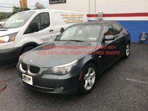 Dealership vs Locksmith: Who’s Better for Car Key Replacement?